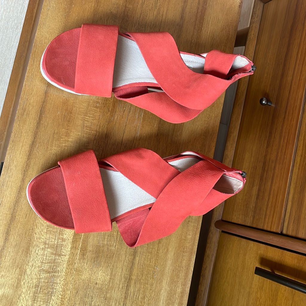 Nwot Eileen Fisher Sandal Red 9.5